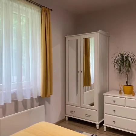 Csicsergo Vendeghaz Feriehus *