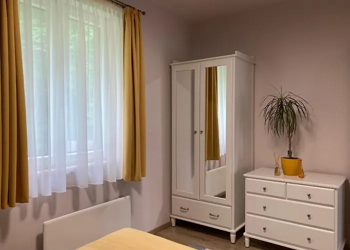 Csicsergo Vendeghaz Ferienhaus *